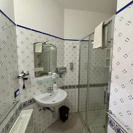 Petite Maison - Petits 3* Posada