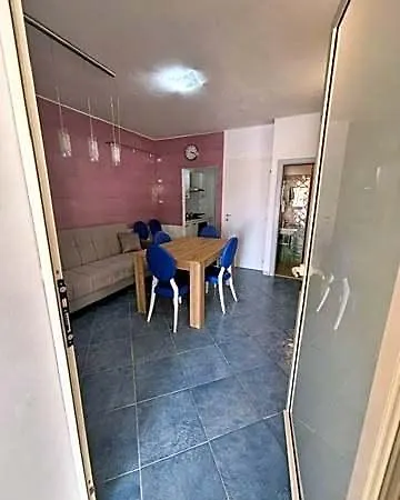 Petite Maison - Petits Alojamento de Acomodação e Pequeno-almoço