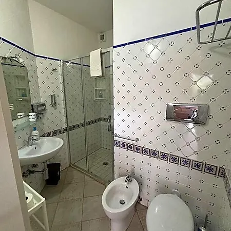 Petite Maison - Petits Alojamento de Acomodação e Pequeno-almoço 4*